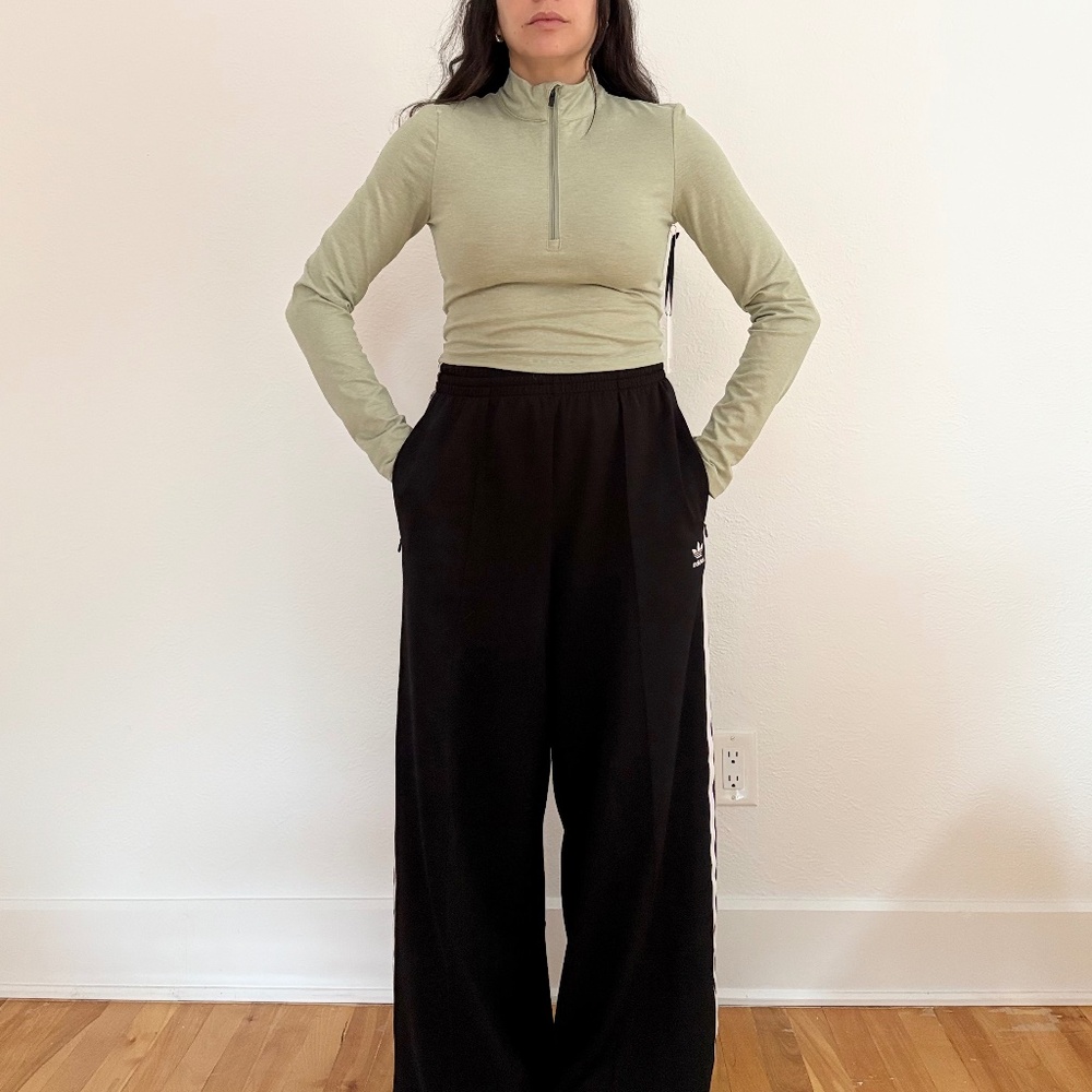 IVL collective crop half zip pullover